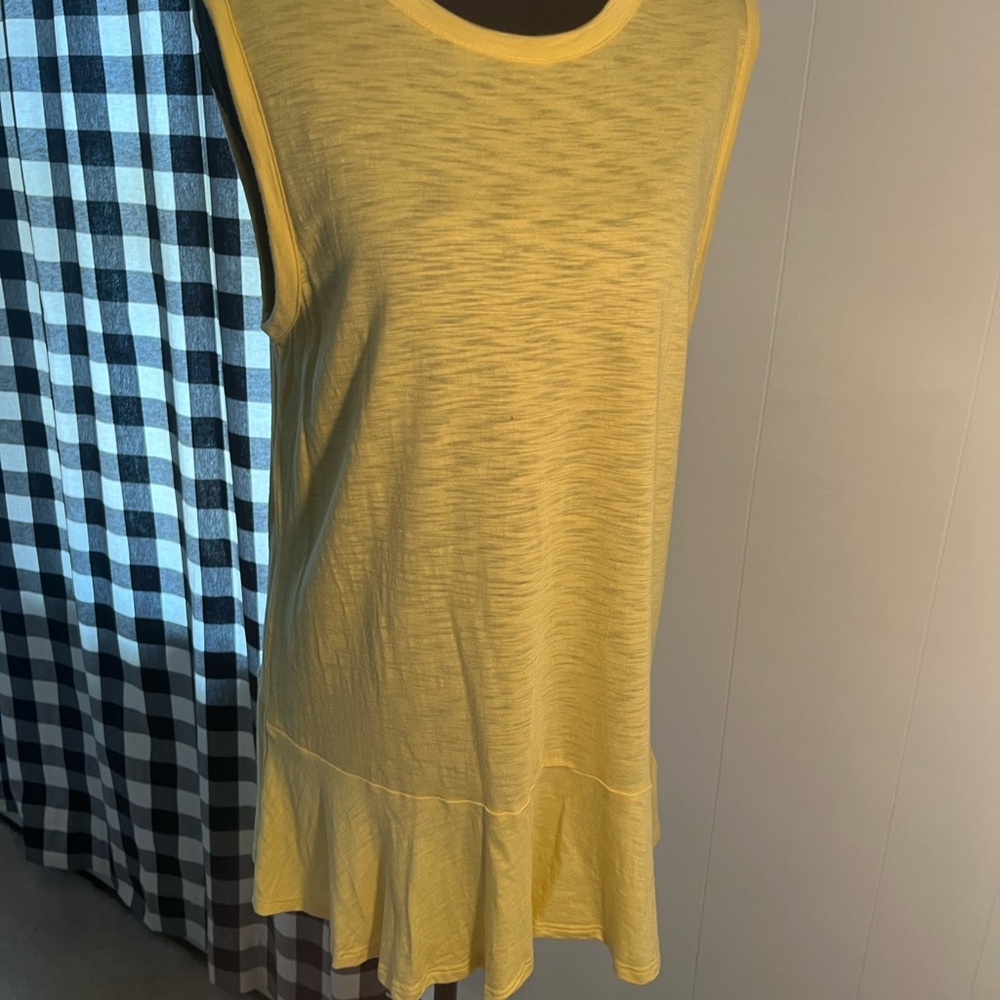 GAP Yellow Sleeveless Ruffle-Hem Tank Top
